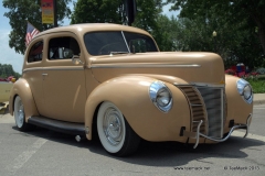 1940_Ford_Sedan_Hot_Rod-002